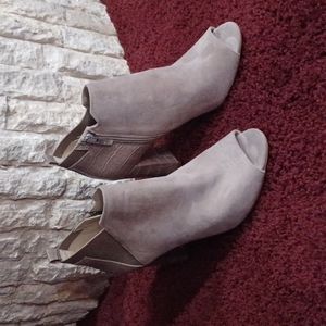 Marc Fisher pumps heels shoes 7M side zipper leather